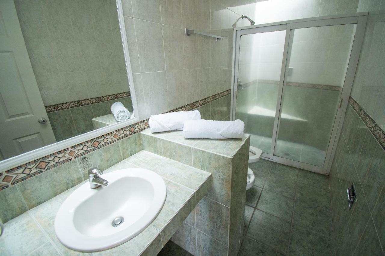 Auto Hotel Hacienda Arriba León Exteriér fotografie